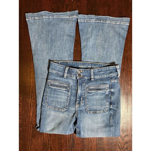 American Eagle Outfitters Denim - American Eagle Super Hi-Rise Flare Size 6